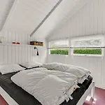 Three-bedroom In Sydals * Sarup