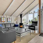 Three-bedroom In Sydals *