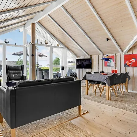 Three-bedroom In Sydals Sarup